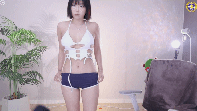 6efe40edb8a5b419216b32c94f214307_1740563130_1764.gif